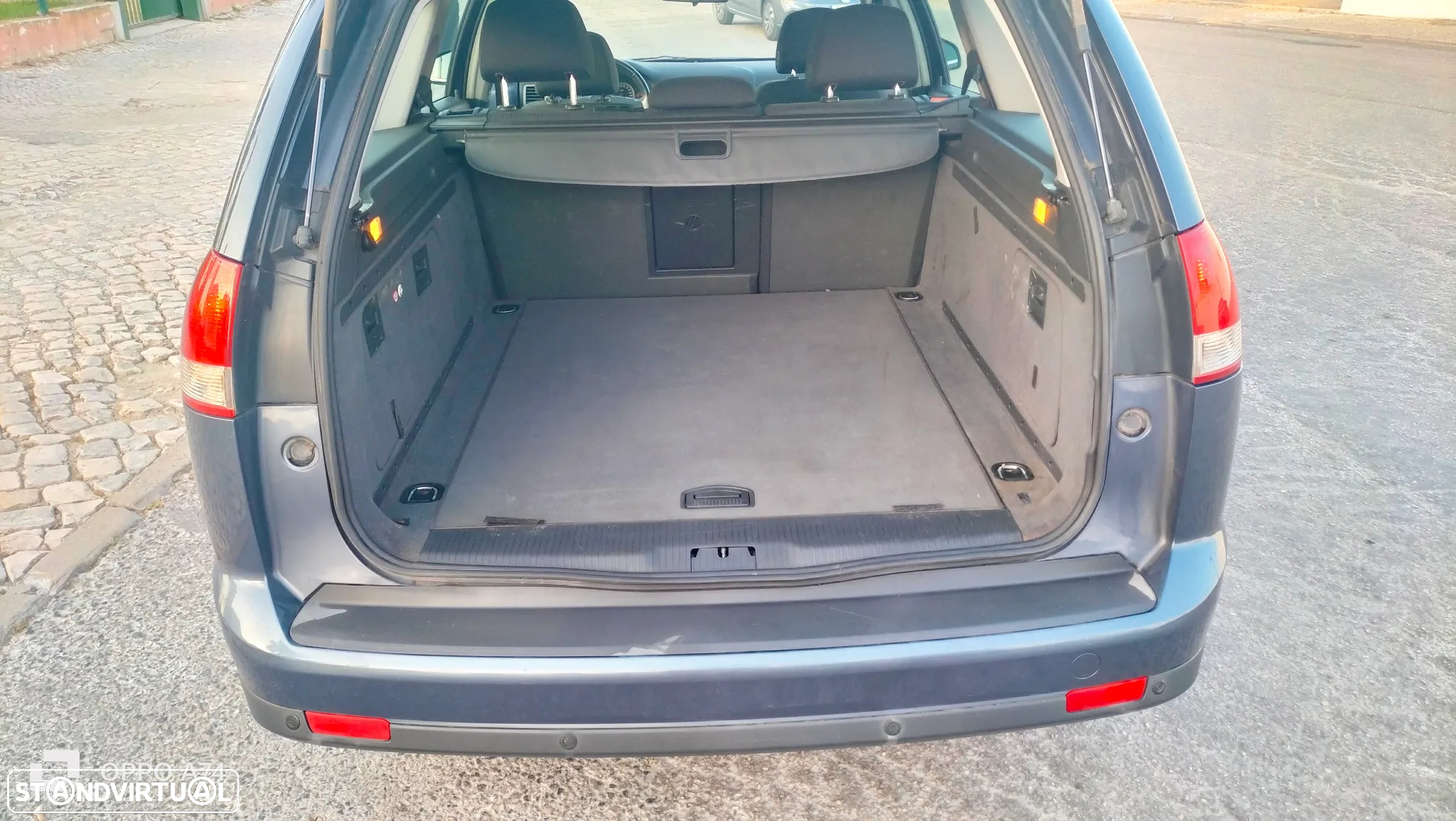 Opel Vectra Caravan 1.9 CDTi Executive - 14