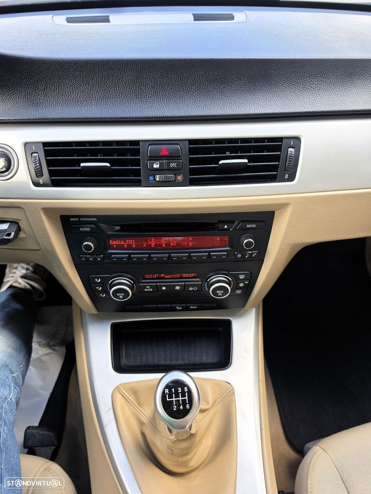 BMW 320 d xDrive - 22