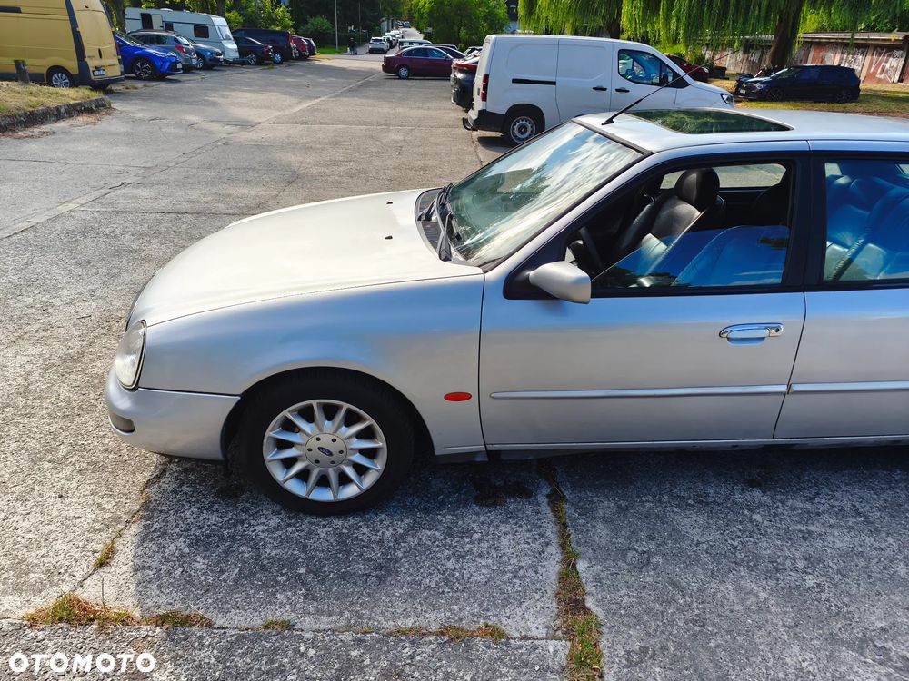 Ford Scorpio - 10