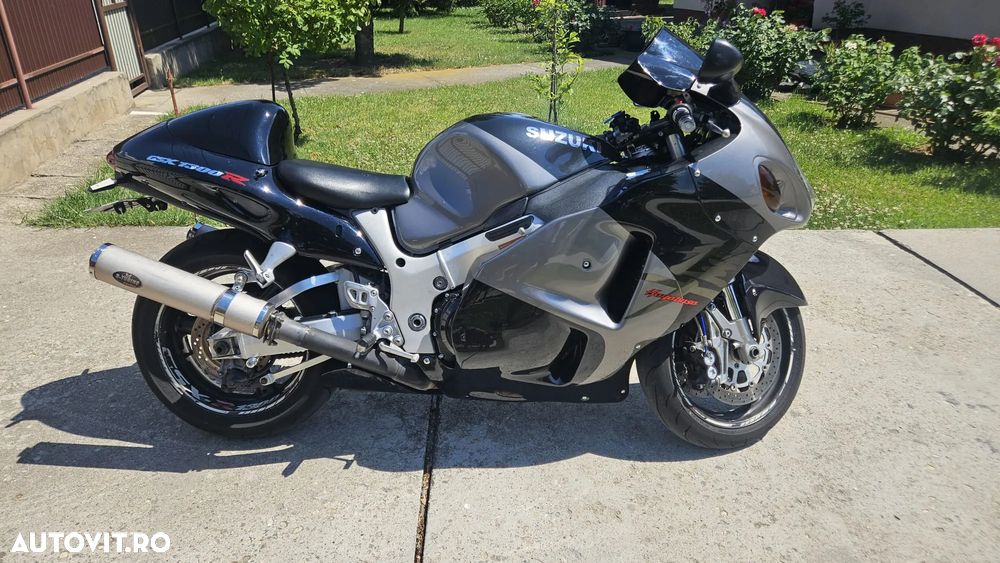 Suzuki GSX 1300R Hayabusa - 3