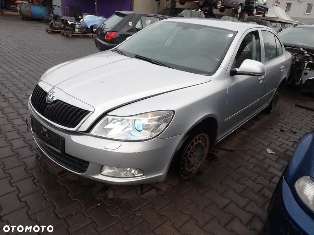 CZĘŚCI - Skoda Octavia II 1,4 TSI CAXA 122KM FILM LIFT HB AT MPH lakier 9156 INDEX - 9681 - 2