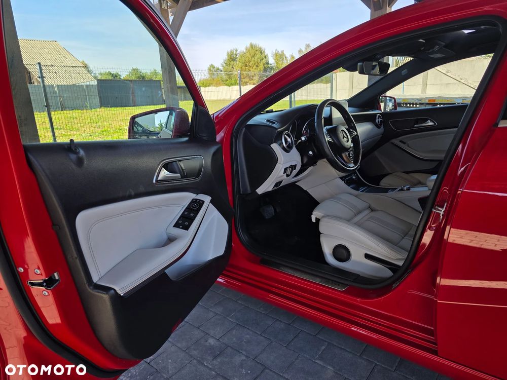 Mercedes-Benz Klasa A 200 CDI 4Matic 7G-DCT AMG Line - 28
