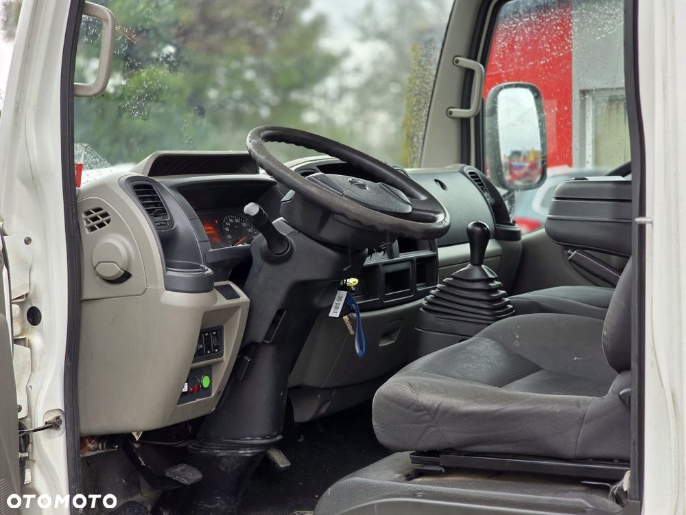 Nissan Cabstar / Multitel HX200EX - 7