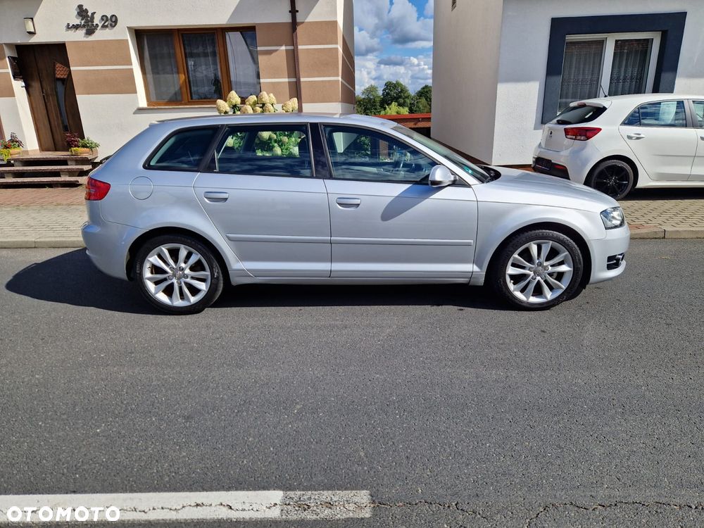 Audi A3 Sportback 1.8 TFSI Ambiente - 10