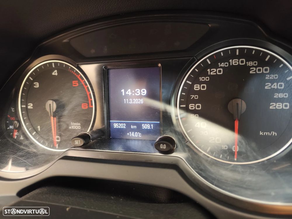 Audi Q5 2.0 TDI quattro Stronic - 8