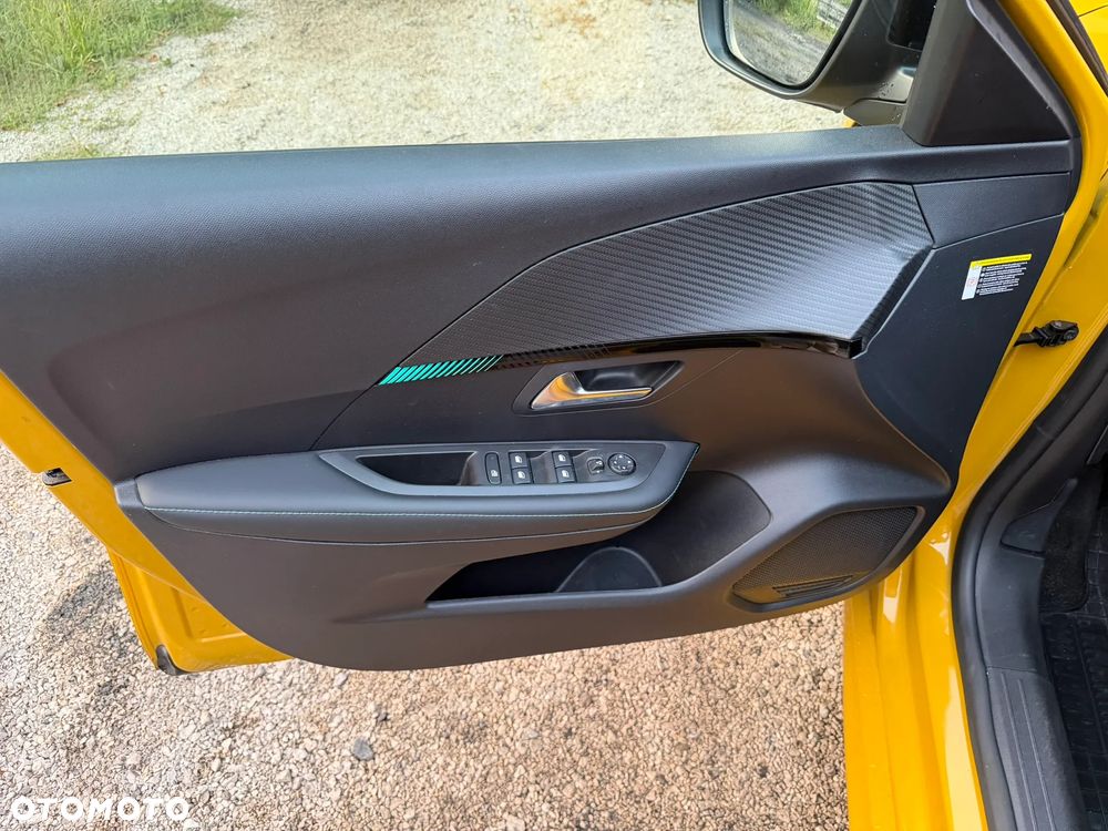 Peugeot 208 PureTech 100 EAT8 Allure - 19