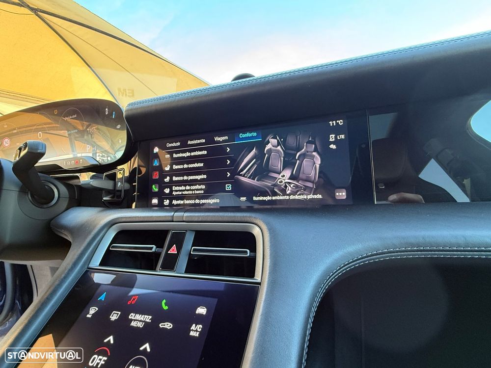 Porsche Taycan 4S - 33