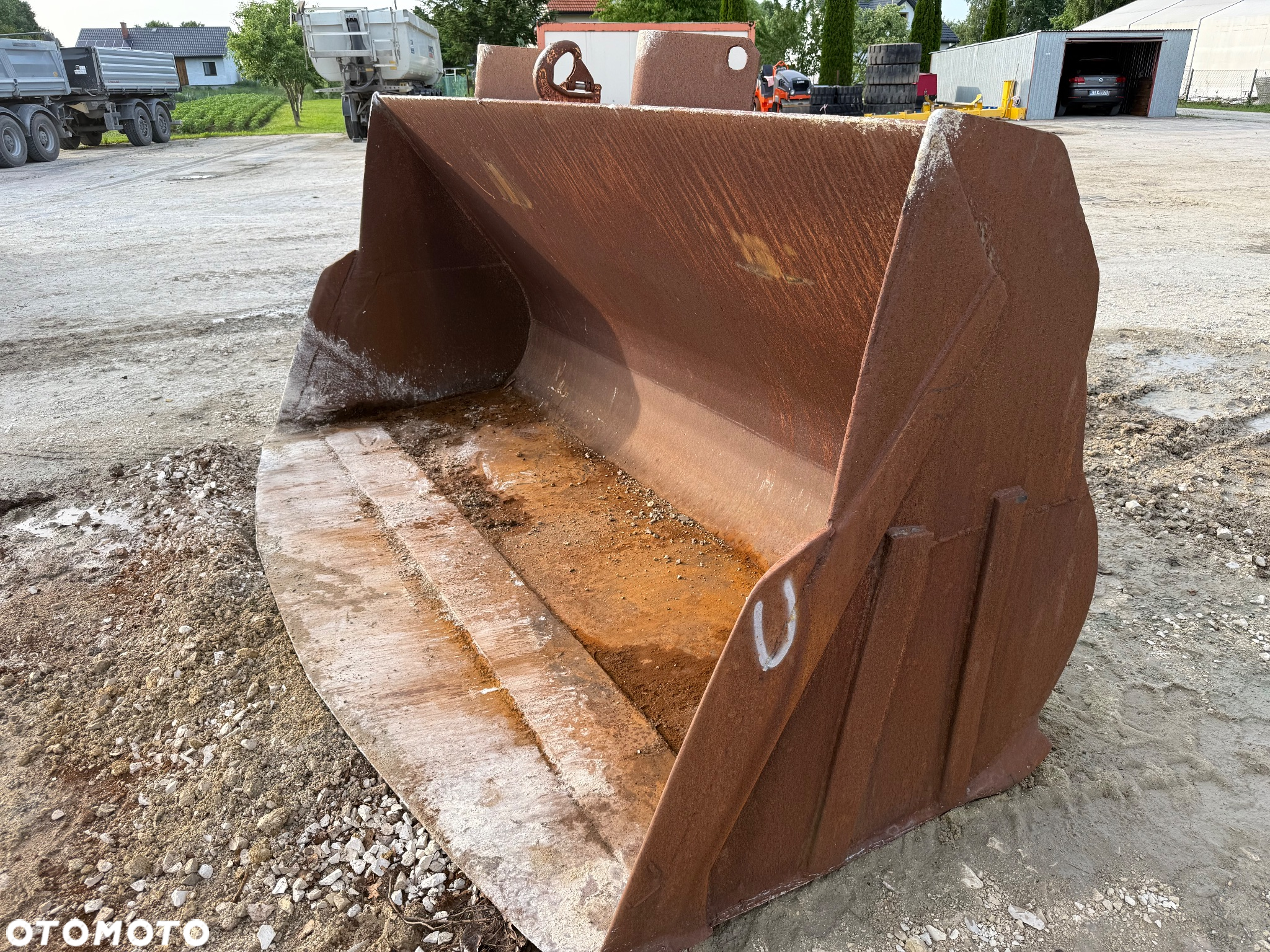 Caterpillar - 19