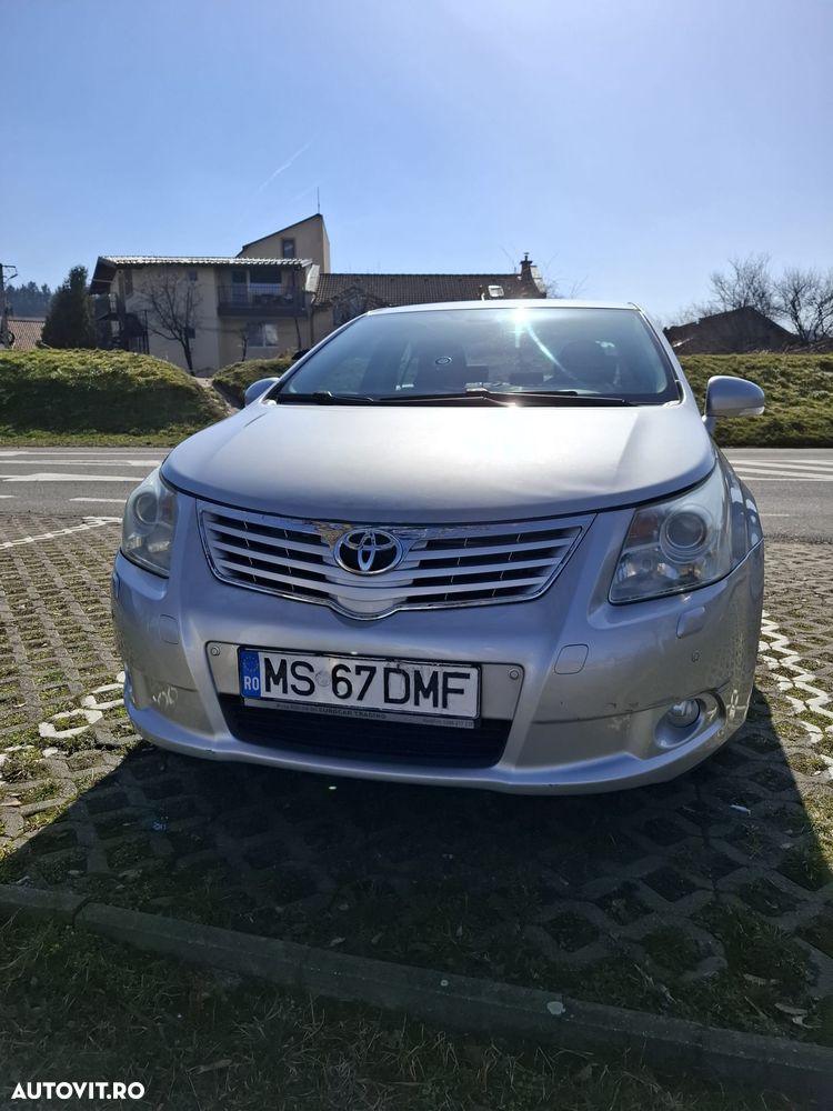 Toyota Avensis - 1