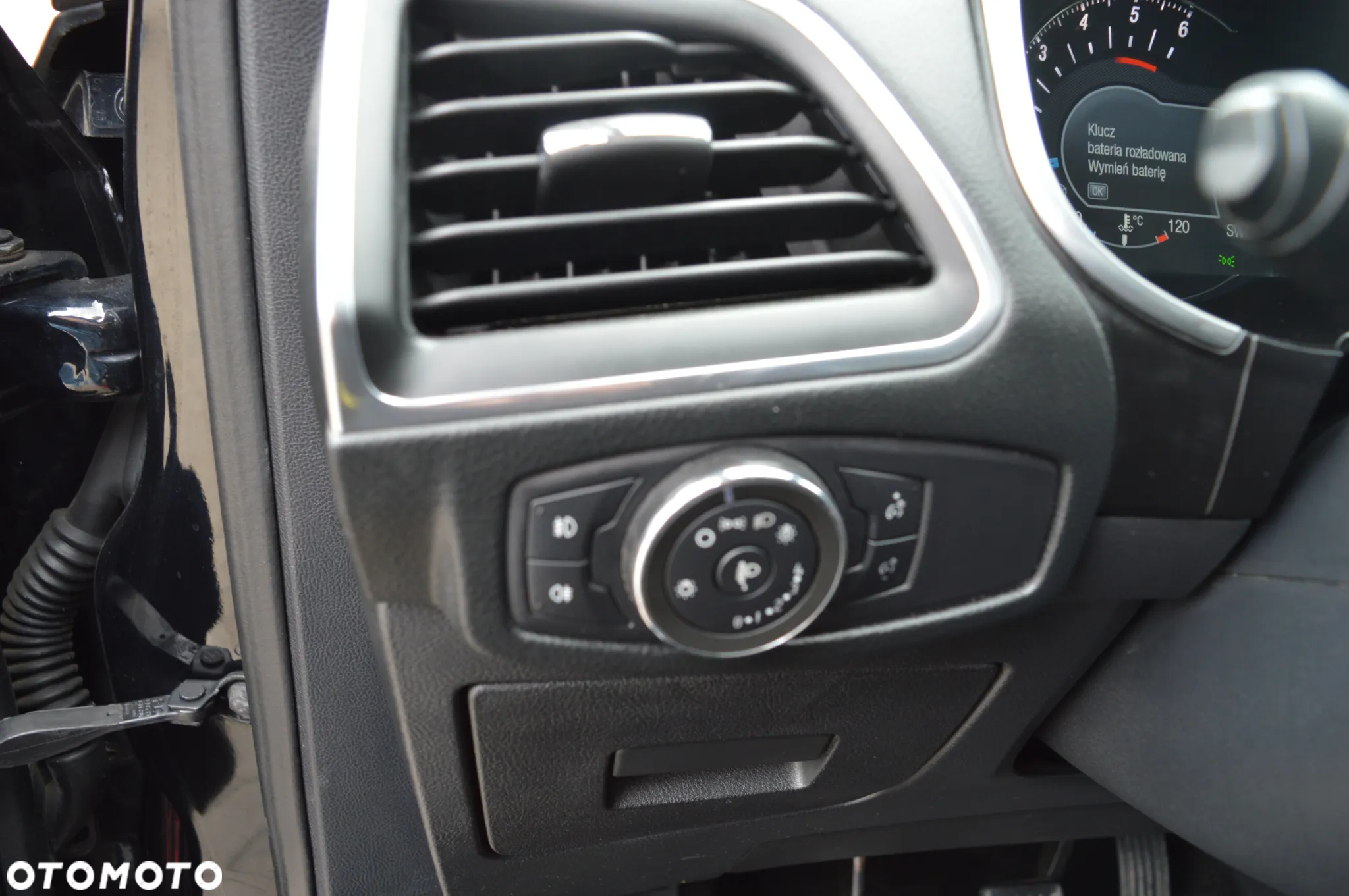 Ford S-Max 2.0 TDCi Titanium - 24