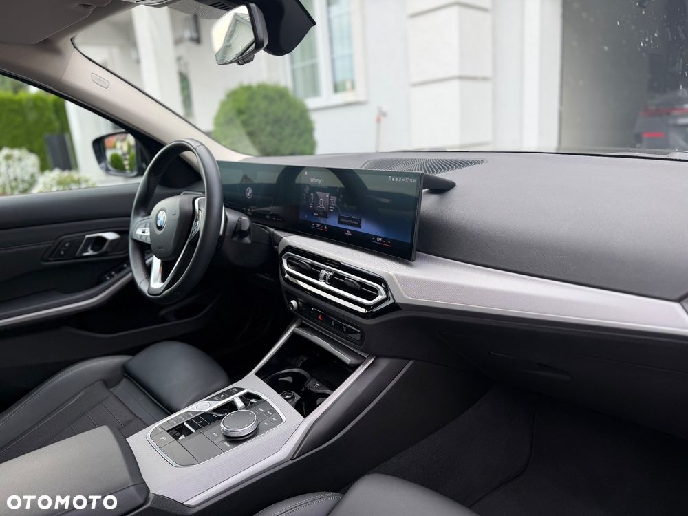 BMW Seria 3 318i - 8