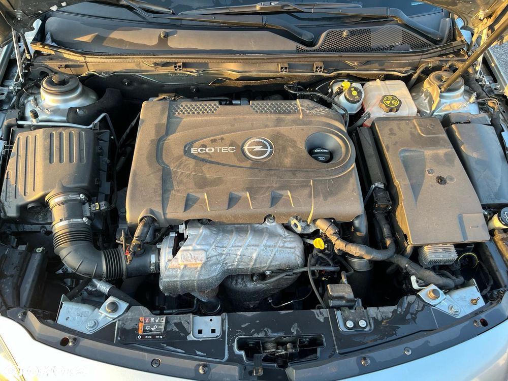 Opel Insignia 2.0 CDTI - 12