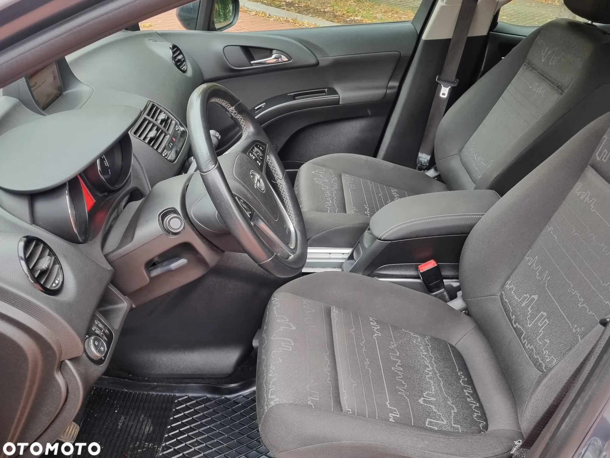 Opel Meriva 1.4 T Cosmo S&S - 14