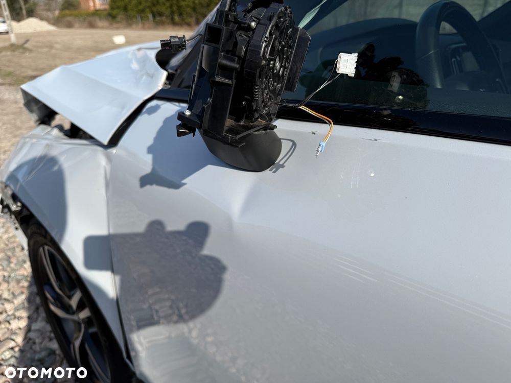 Volvo XC 40 D3 AWD Geartronic R-Design - 16