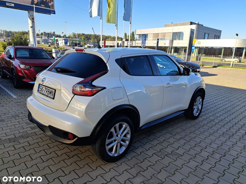 Nissan Juke 1.6 Acenta Xtronic EU6 - 3