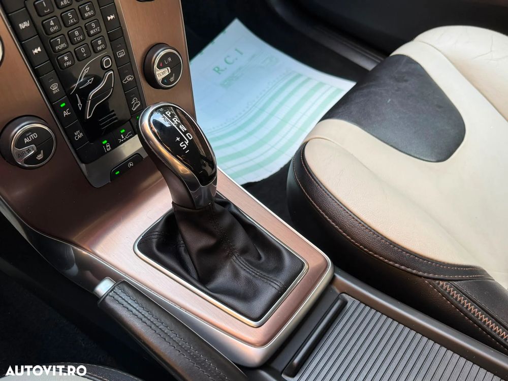 Volvo V40 T4 AWD Geartronic Pro - 17
