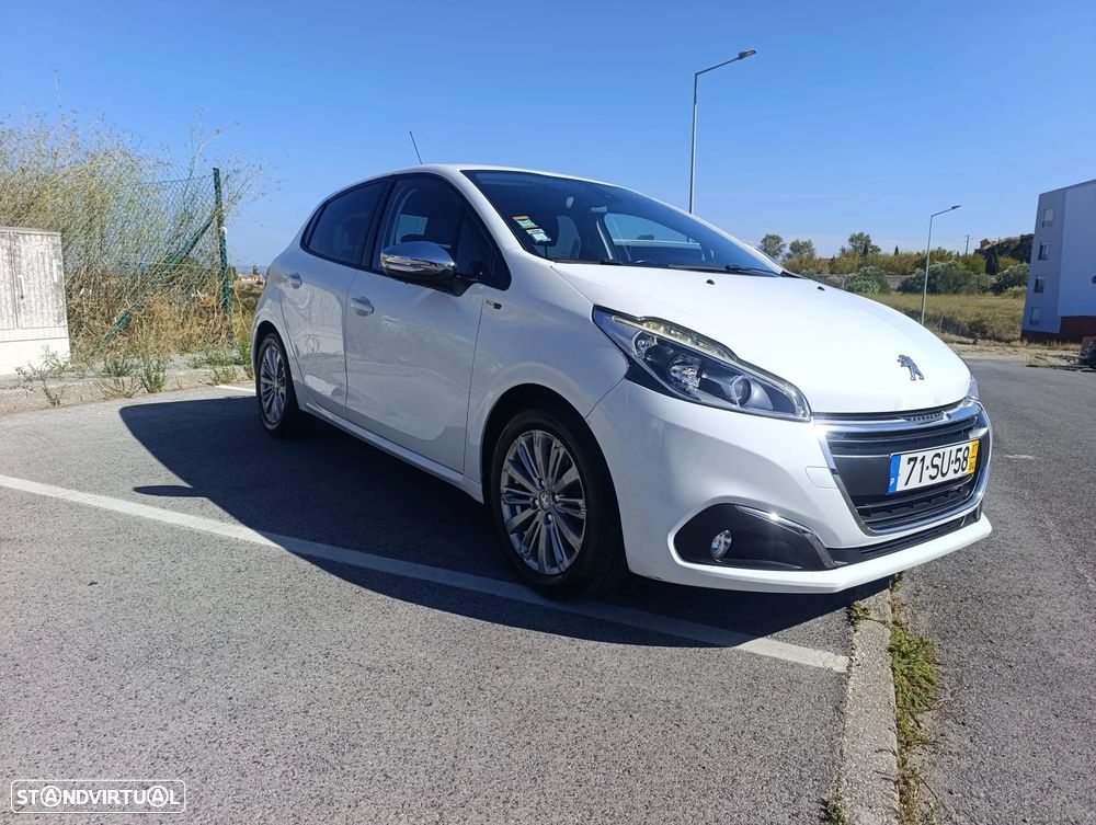 Peugeot 208 1.2 PureTech Style - 1