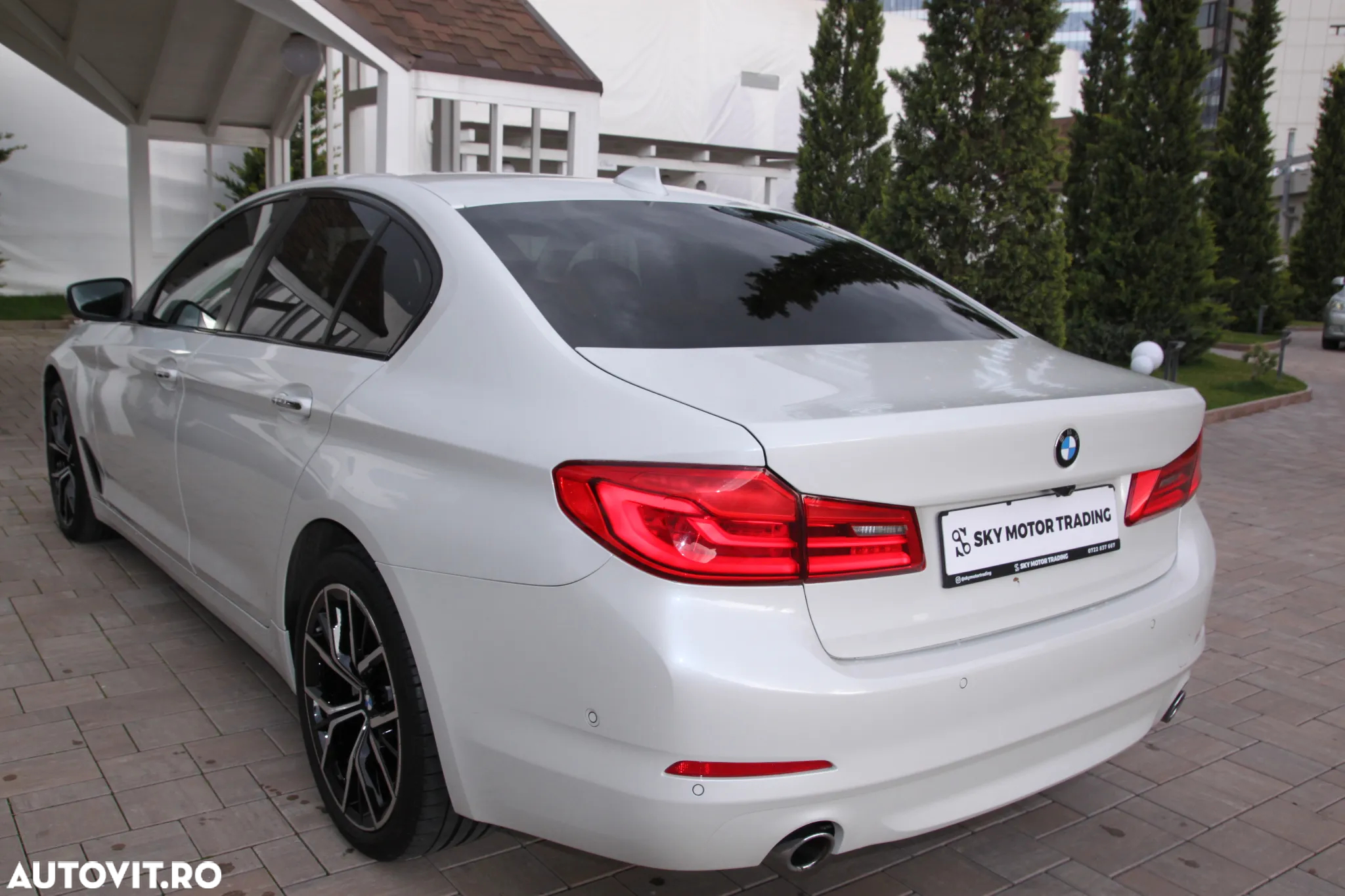 BMW Seria 5 520d AT - 39