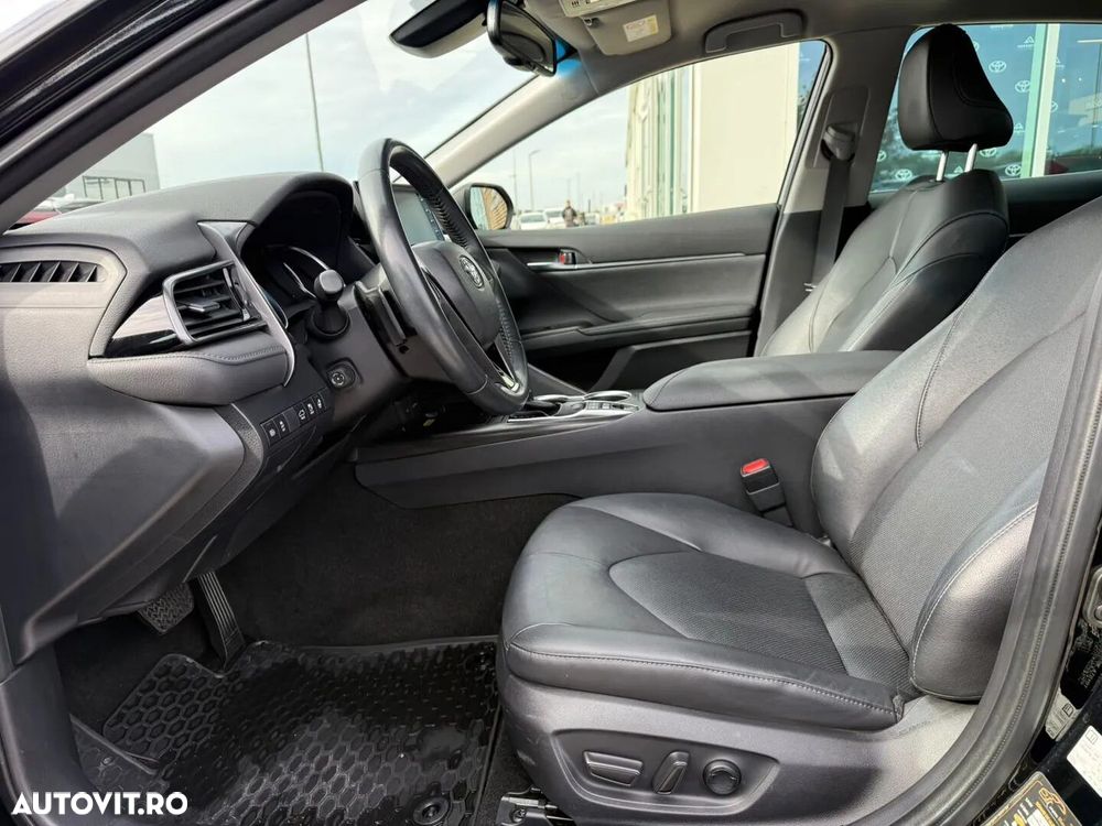 Toyota Camry 2.5 Dynamic - 16