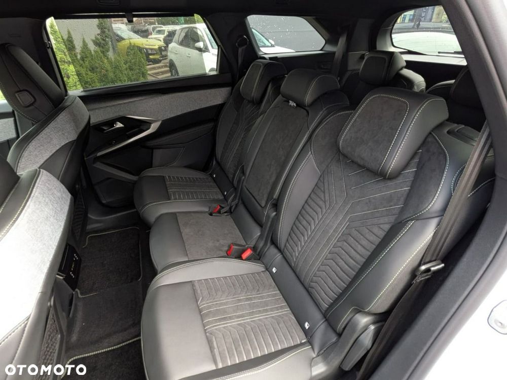 Peugeot 5008 Hybrid 145 e-DSC6 GT - 23