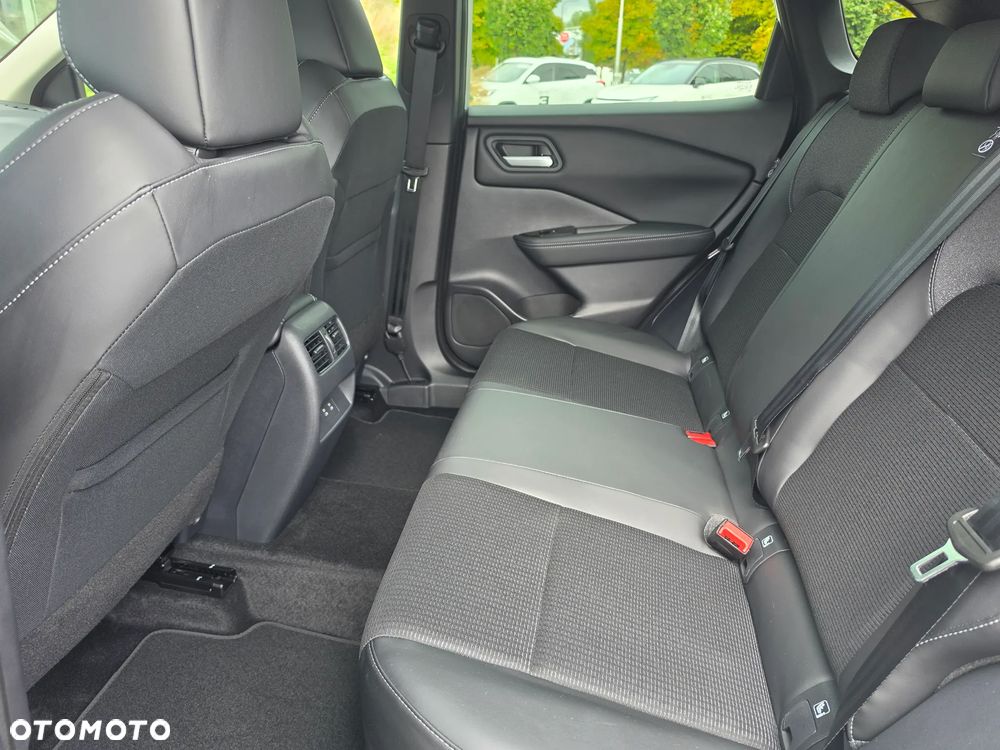 Nissan Qashqai 1.3 DIG-T mHEV N-Connecta Xtronic - 9