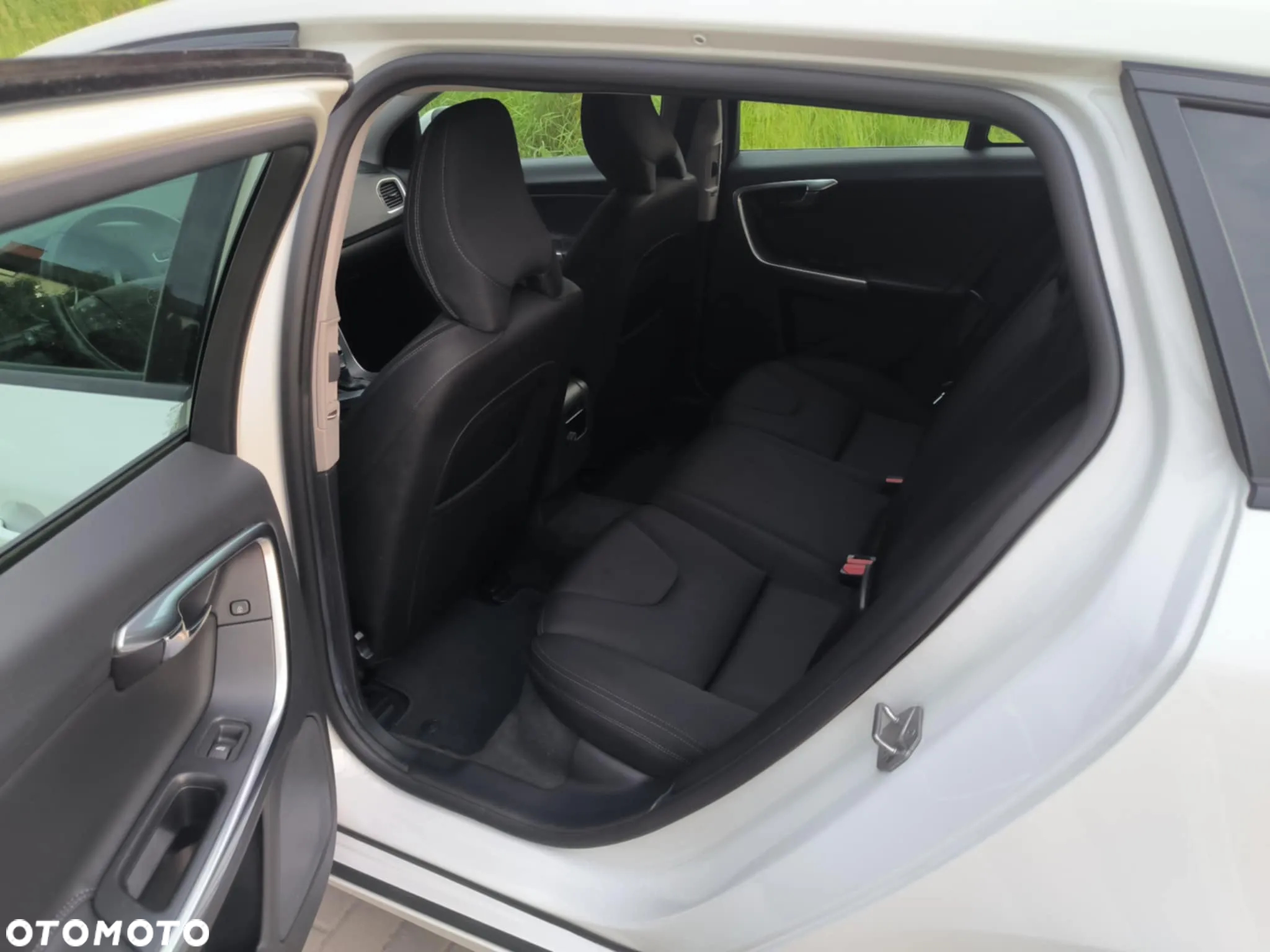Volvo V60 D2 Drive-E Kinetic - 9