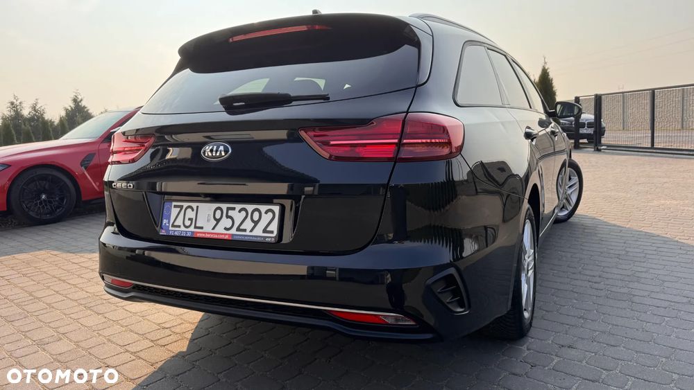 Kia Ceed SW 1.0 T-GDI 100 OPF Attract - 2