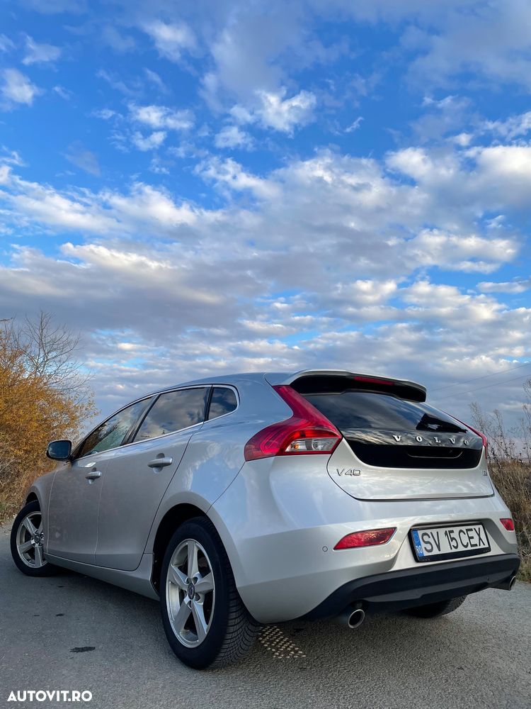 Volvo V40 D3 Aut. Summum - 6