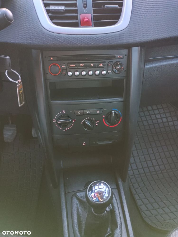Peugeot 407 - 10