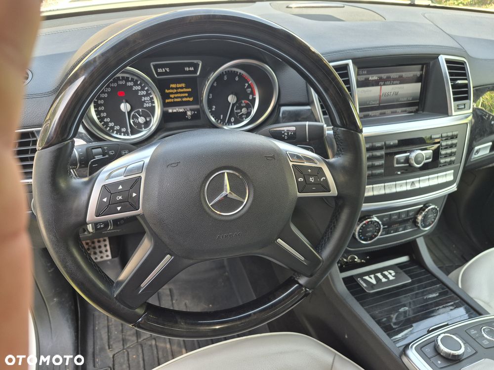 Mercedes-Benz GL - 4