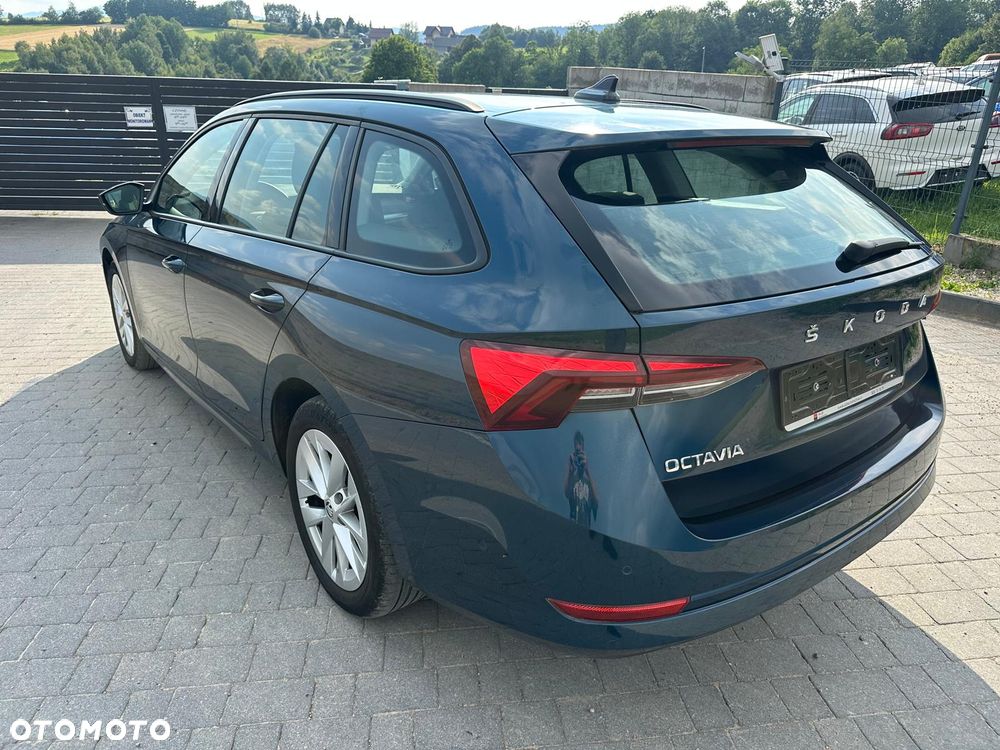 Skoda Octavia 2.0 TDI DSG Ambition - 6