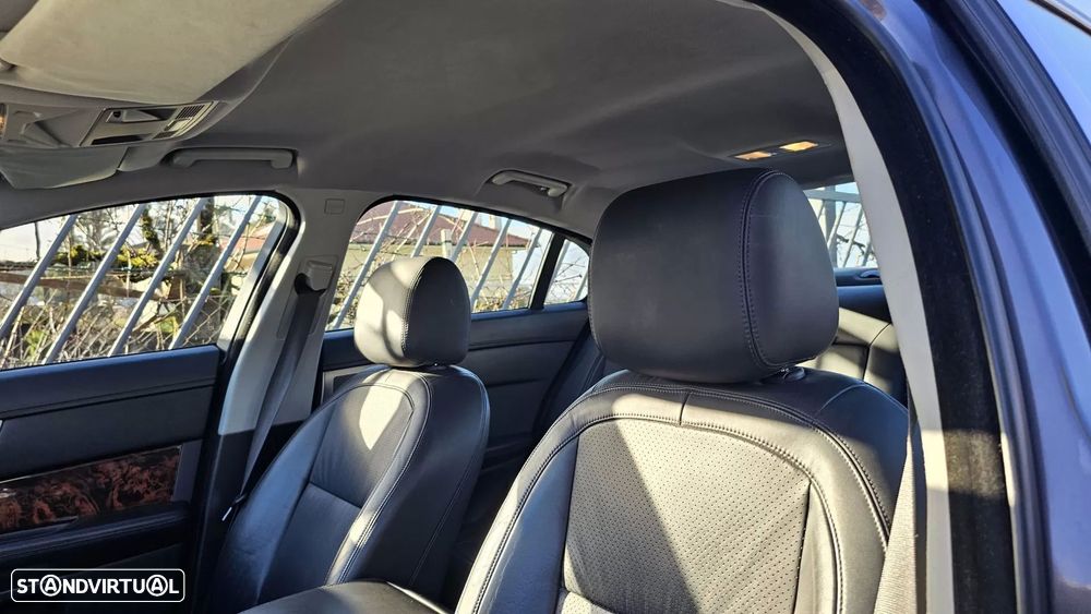 Jaguar XF 2.7 D V6 Premium Luxury - 26