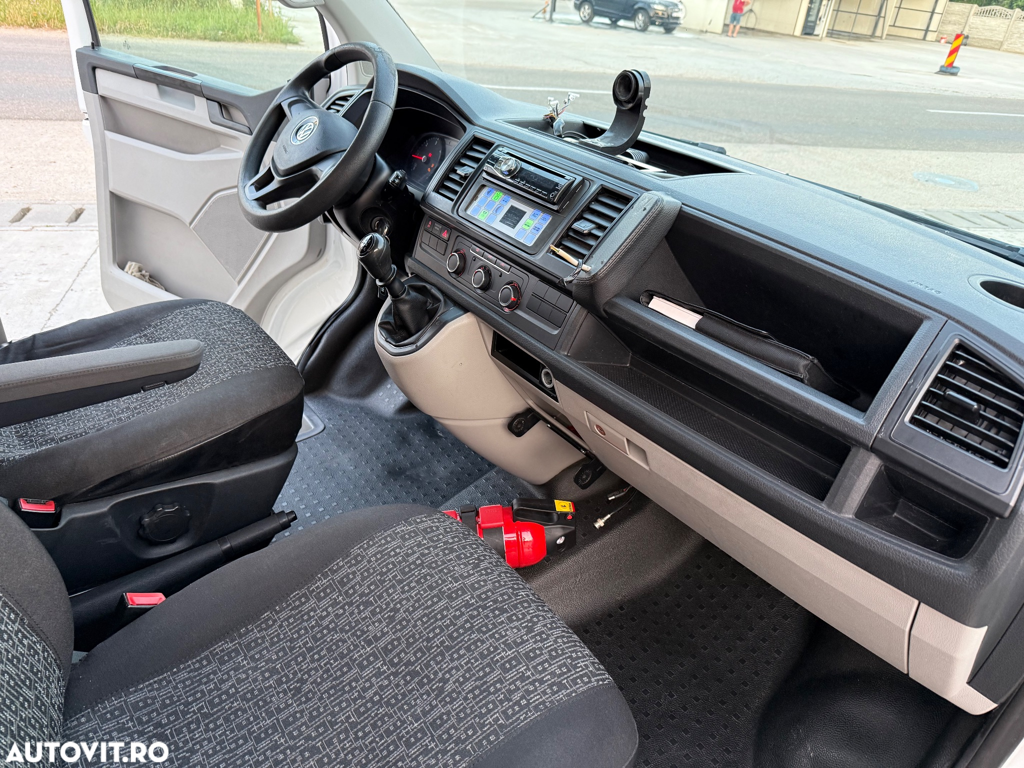 Volkswagen Transporter California T6.1 Coast Edition - 39