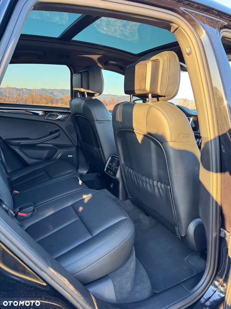 Porsche Macan Standard - 16