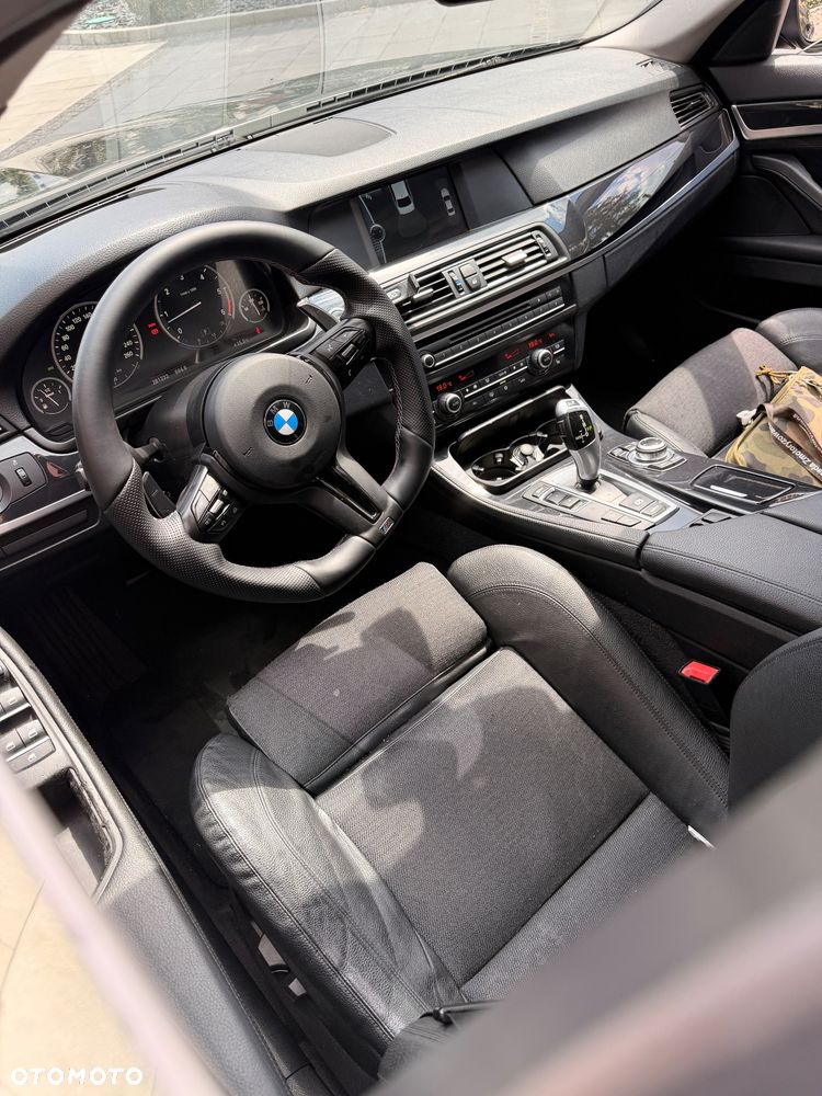 BMW Seria 5 530d xDrive - 12