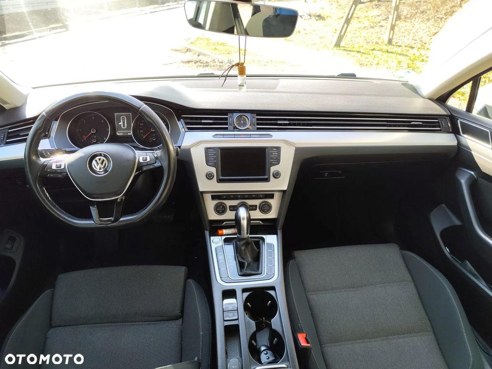 Volkswagen Passat Variant 2.0 TDI SCR DSG Comfortline - 10