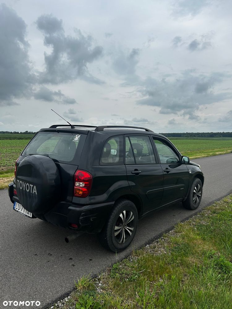 Toyota RAV4 - 6