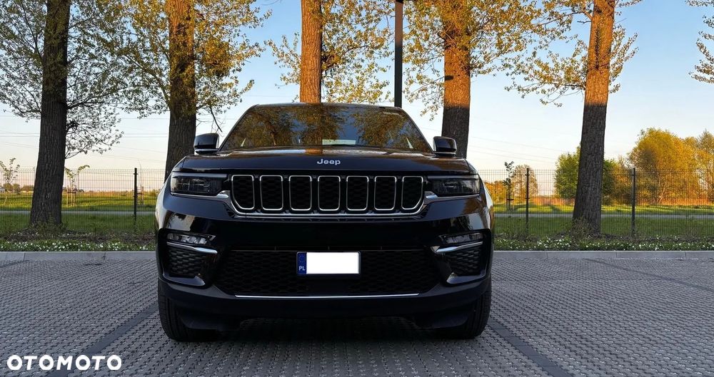 Jeep Grand Cherokee - 1