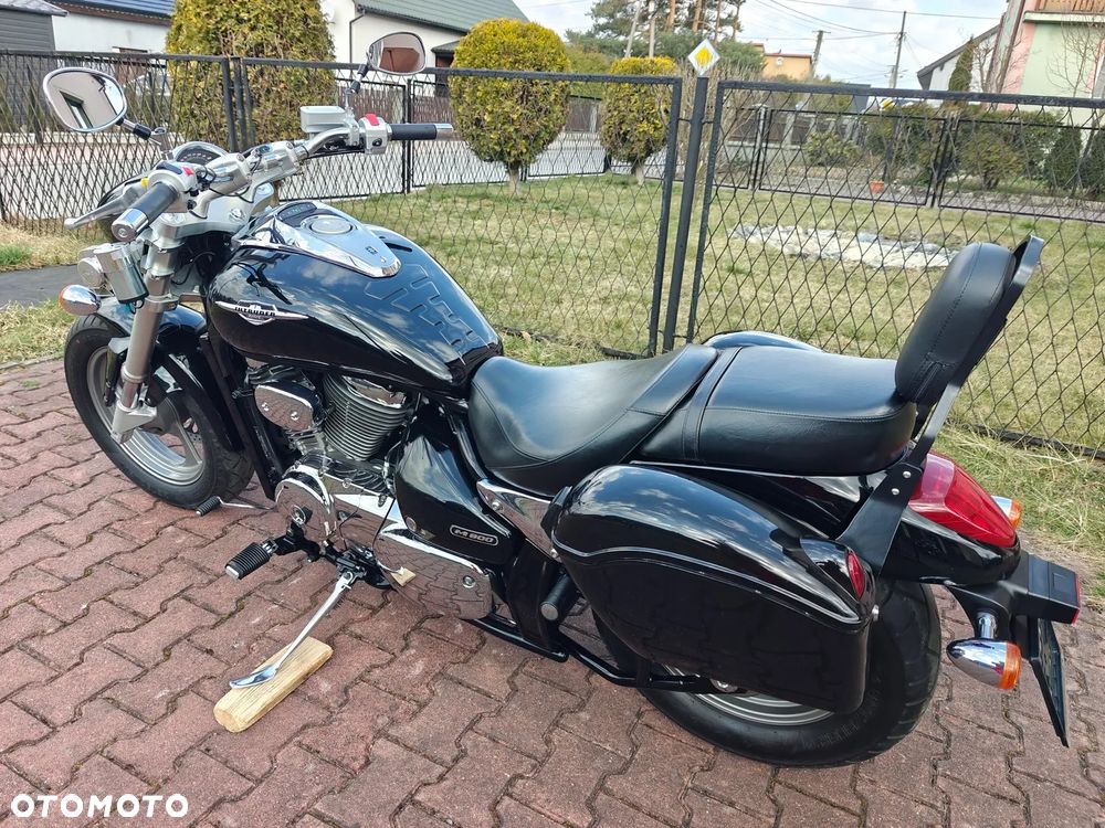 Suzuki Intruder - 21