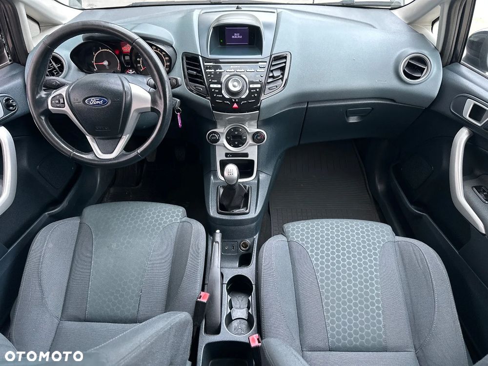 Ford Fiesta - 23
