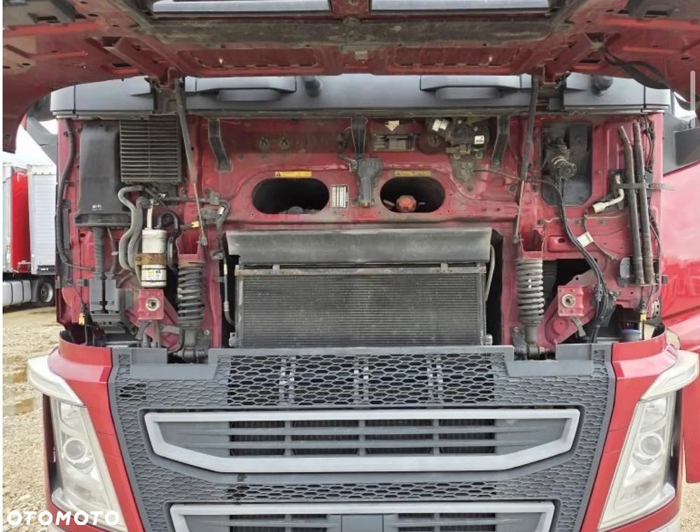 Volvo FH 500 XXL TELEWIZOR / KSENONY / FULL SPOJLERY / LAKIER METALIK / DŁUGA RAMA AKUMULATORY Z TYŁU / LAMPY LED / NAJWIĘKSZA KABINA XXL z TV / 2017 ROK !! - 18