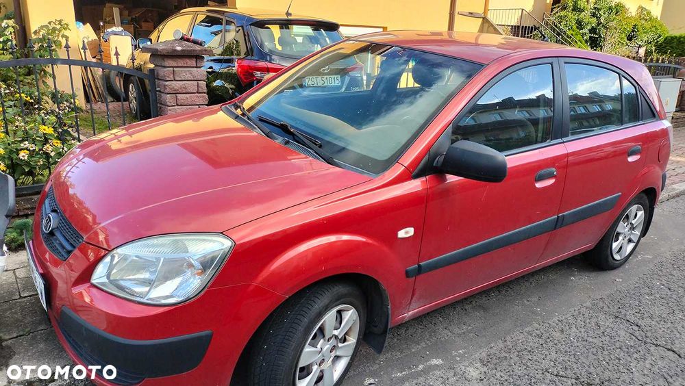 Kia Rio - 2