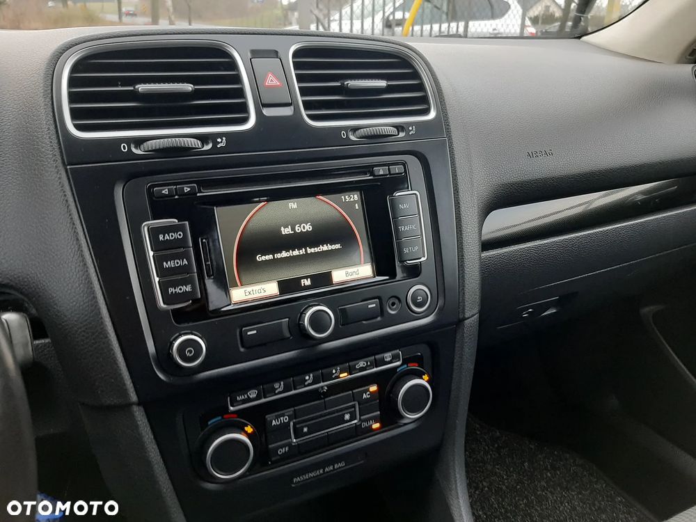 Volkswagen Golf 1.6 TDI DPF Highline - 15