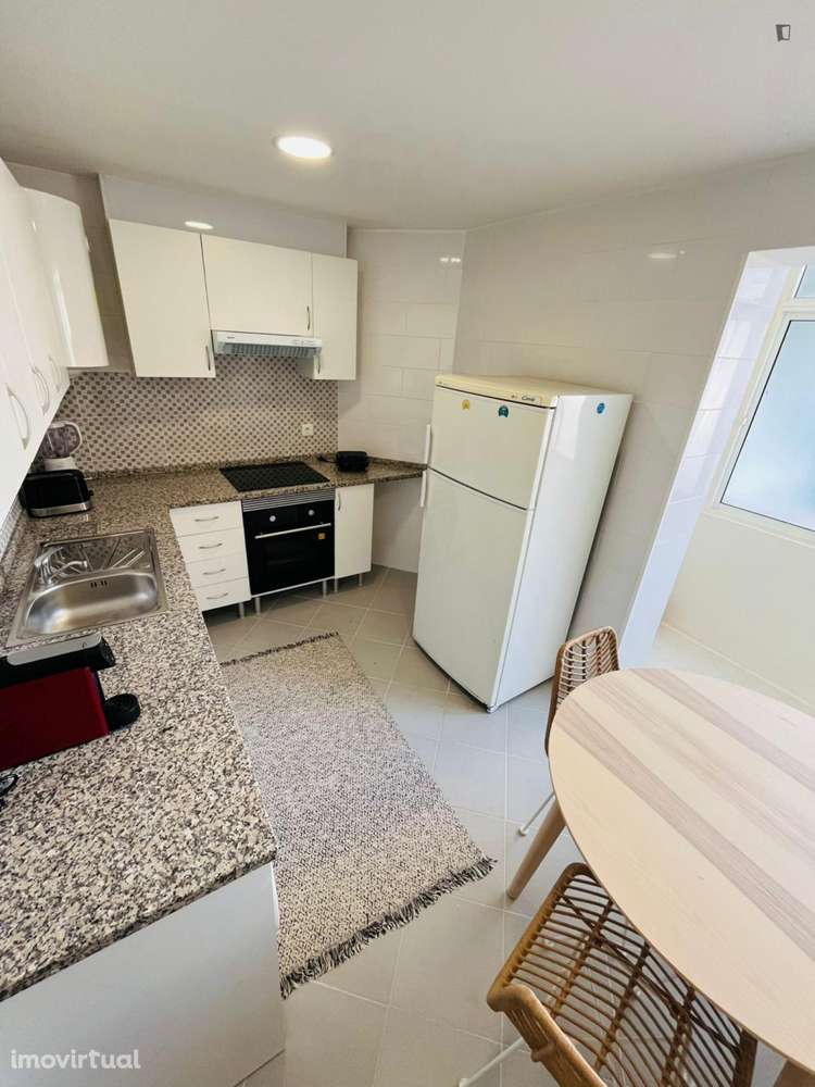 Quarto - localizado em Trafaria Lisbon - Grande imagem: 3/8