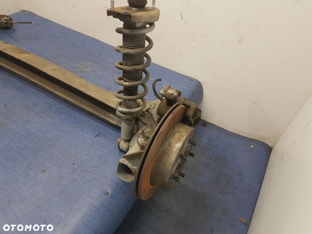 TOYOTA COROLLA VERSO I LIFT 2.0 D4D BELKA ZAWIESZENIA TYŁ - 7