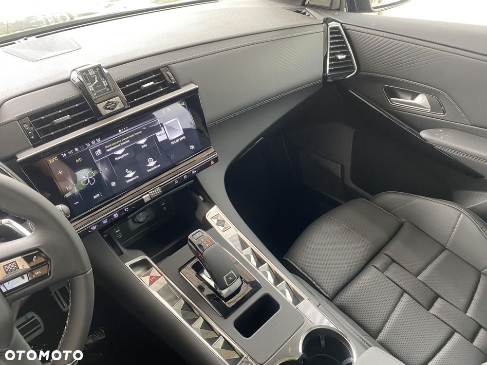 DS Automobiles DS 7 Crossback - 17
