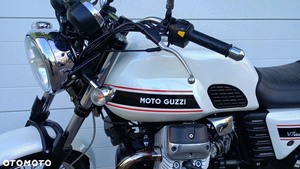 Moto Guzzi V7 - 7