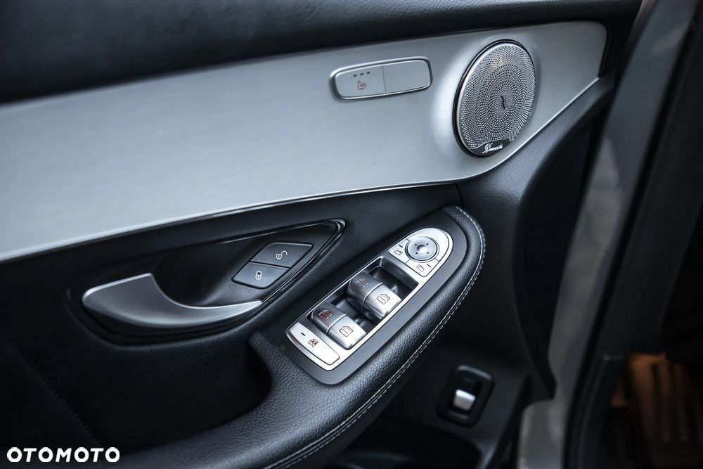 Mercedes-Benz GLC 300 4-Matic - 29