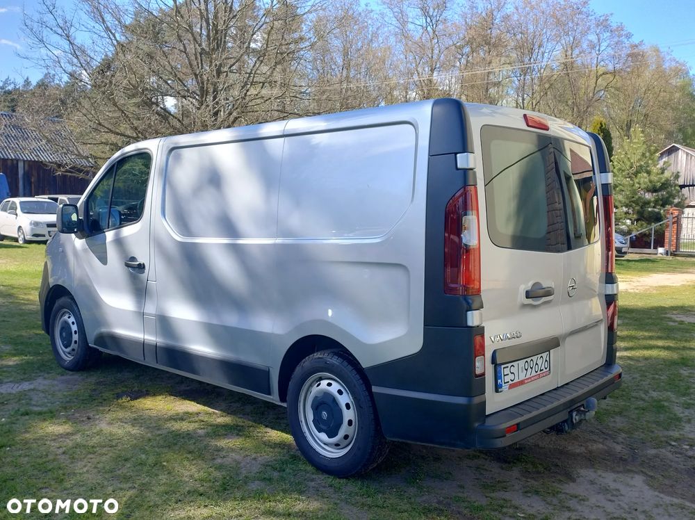 Opel VIVARO - 11