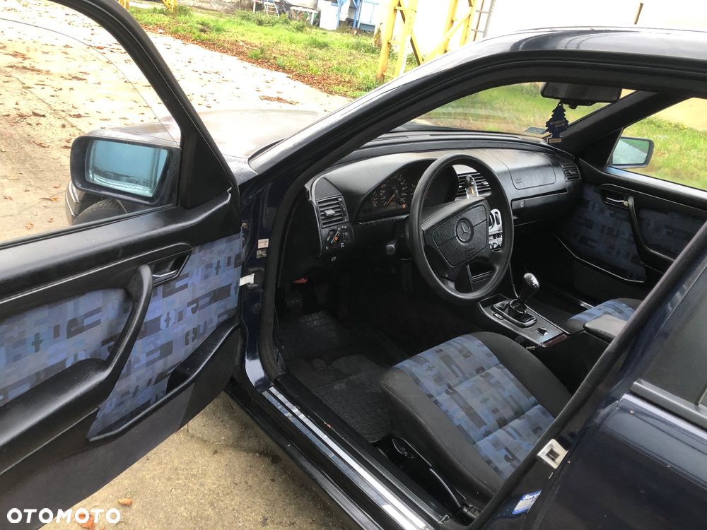 Mercedes-Benz Klasa C 250 D Turbo Elegance - 9